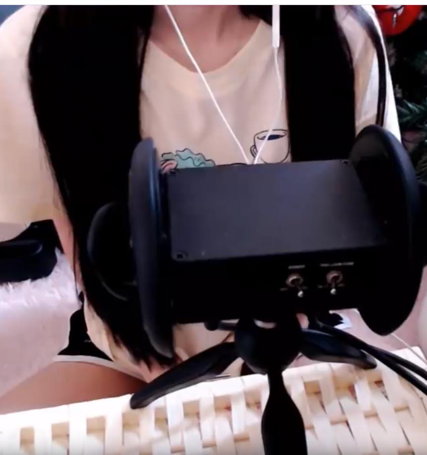 【Aki秋水ASMR】少女和御姐的水疗摩擦~更喜欢哪个我