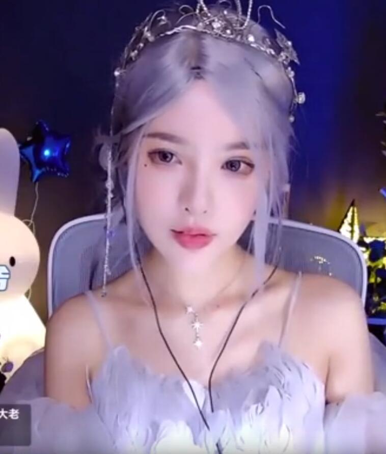 ASMR_恩七 直升机快速掏耳太带劲和芦荟胶按摩耳朵