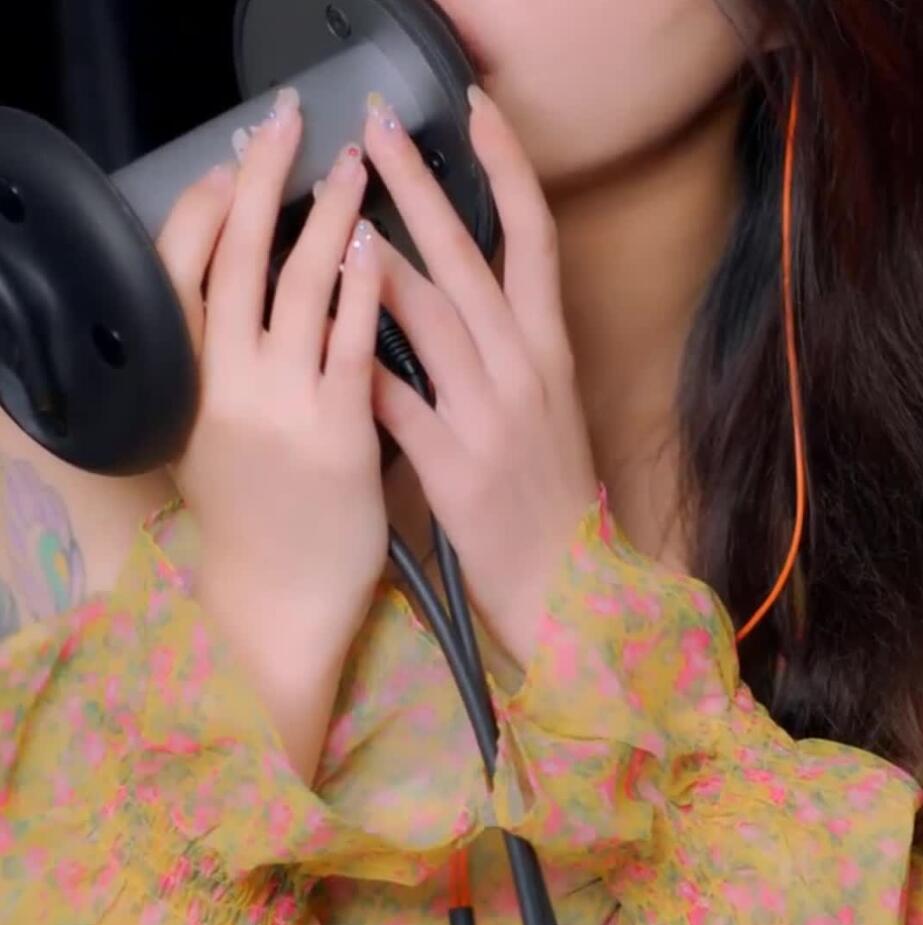 小萌5月会员asmr 舔耳口腔音福利视频.