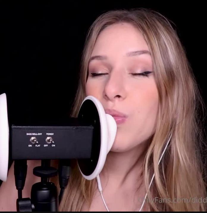 Diddly ASMR PPV – 22 August 2022 -舔耳朵