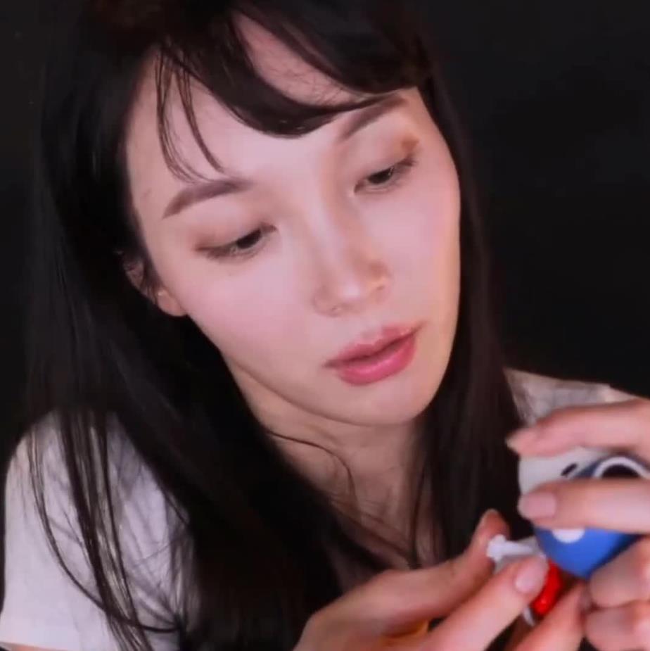 eunzel patreon 9月最新 what’s in this bag