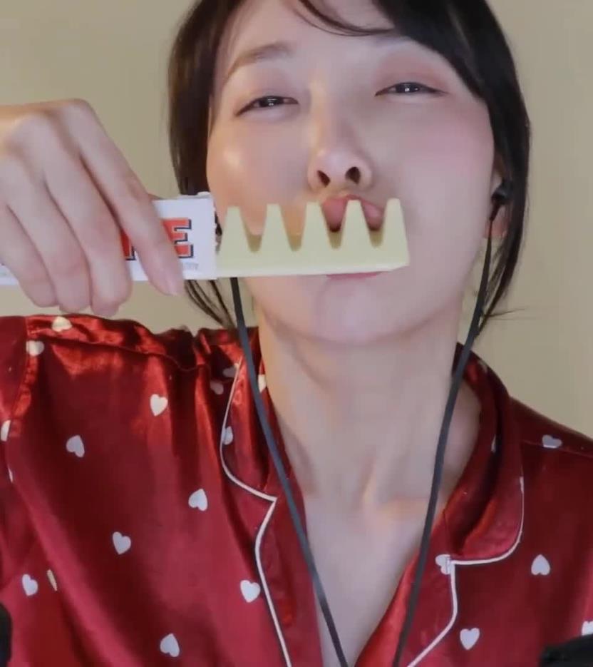 eunzel patreon 22.12月ASMR福利吃各种巧克力