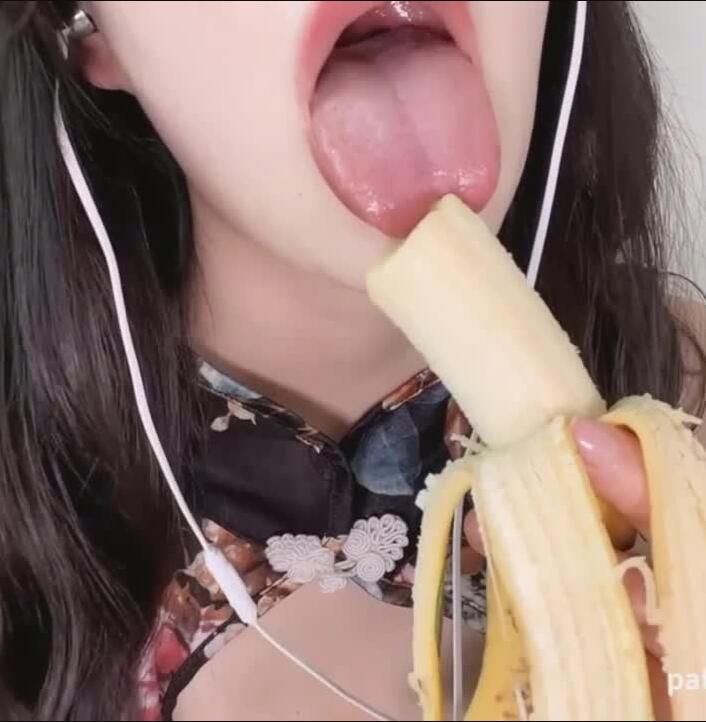 YUUU patreon ASMR福利 吃香蕉