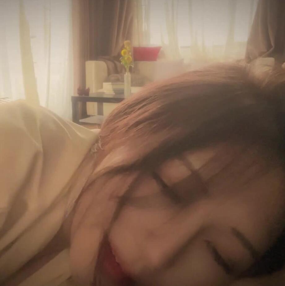 樱晚gigi – VOL.20 粉丝群收费视频20 清晨