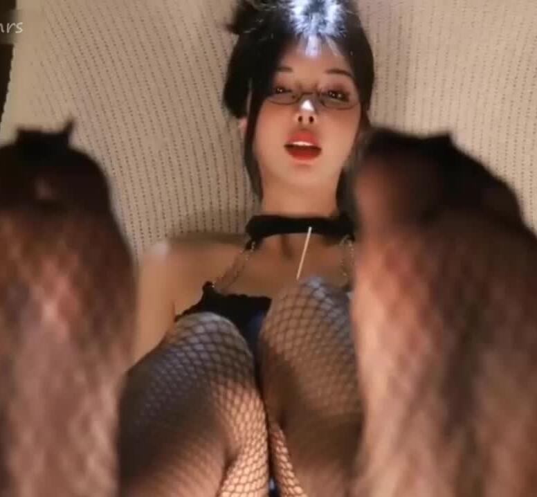 虎牙深情默指导ASMR 2v (网袜足控)