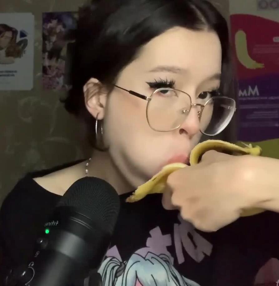 Lezzybunny 付费ASMR福利 口香蕉