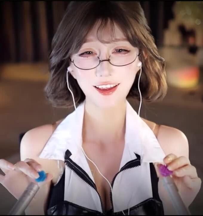 张爱玲ASMR5月16日斗鱼限定亲吻口腔音