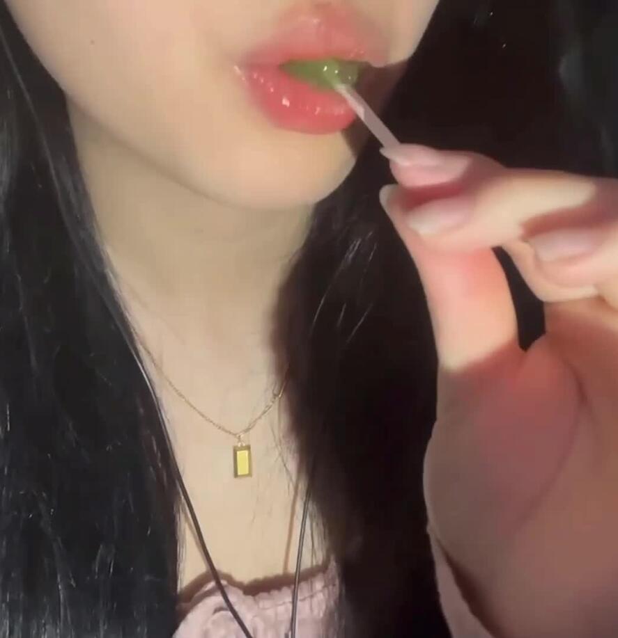 小泡小泡 爱发电 ASMR福利 吃棒糖.