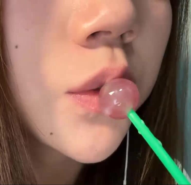richyaya鸭 鱼眼酸奶甜屏和棒棒糖蘸酸奶2v