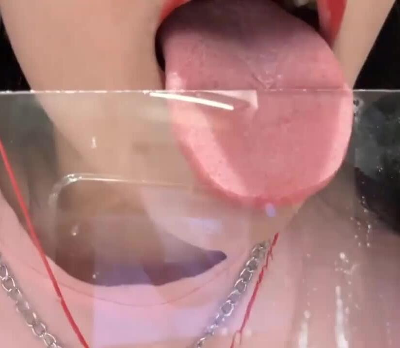 方便面助眠 ASMR 舔亚克力板