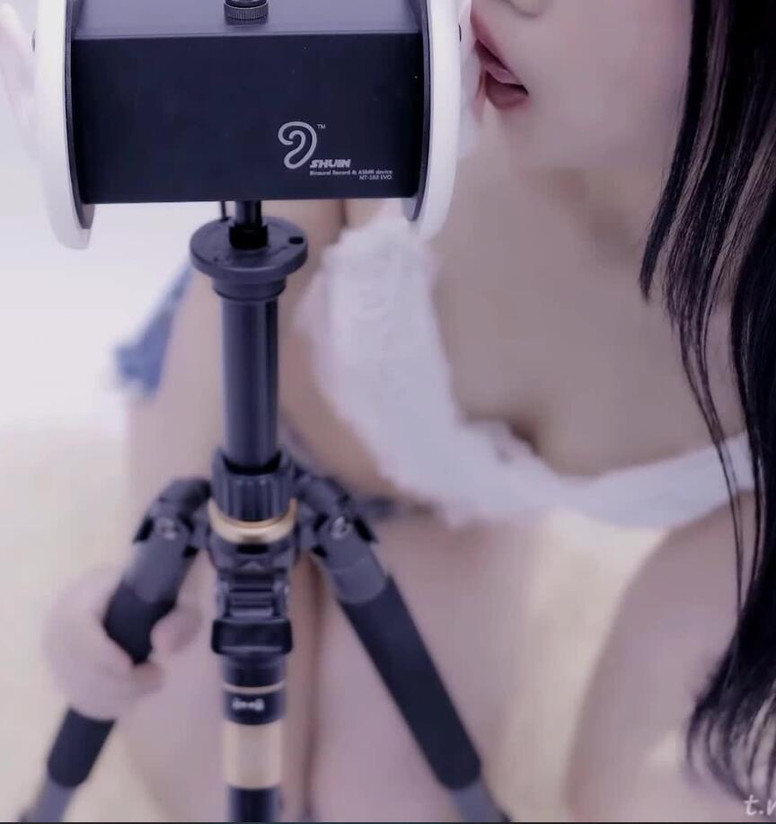 晓美会员ASMR福利清凉舔耳3V