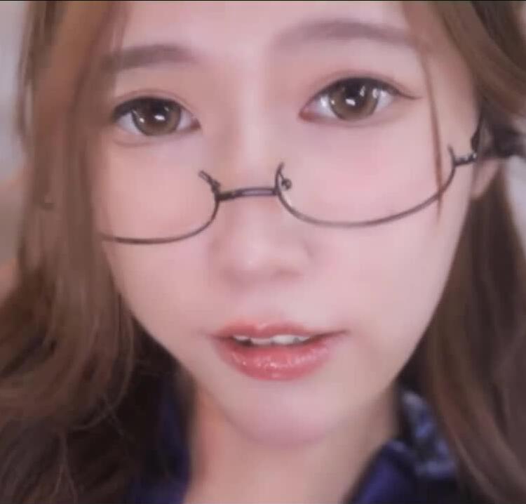 小一熟了 ASMR 贴脸和骑乘视角 主题周 2v