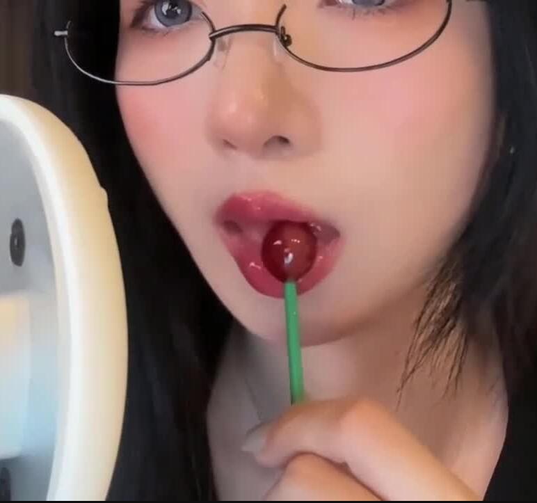 晚安yoyo棒棒糖和超欲舔麦边舔边打