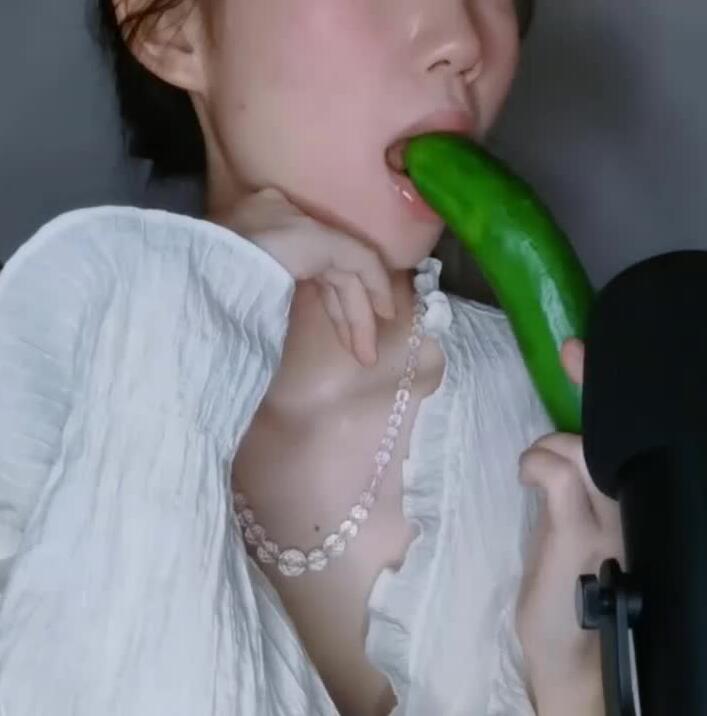 YiDan的窝窝8月限时黄瓜 单独付费