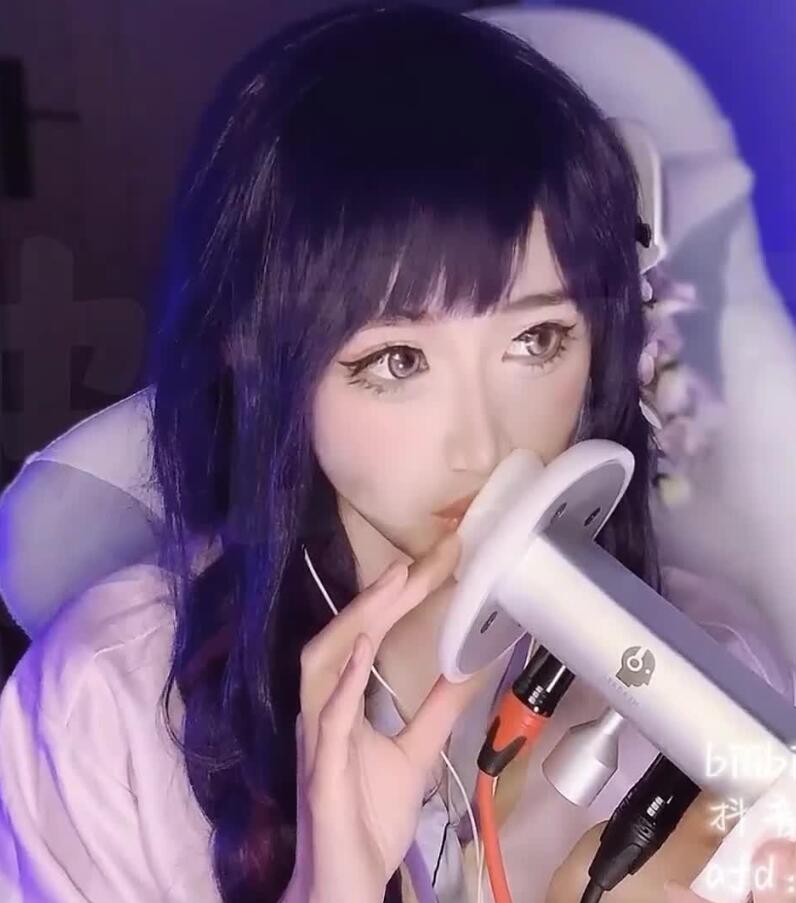 啵啵梨 最新ASMR福利舔耳和口音