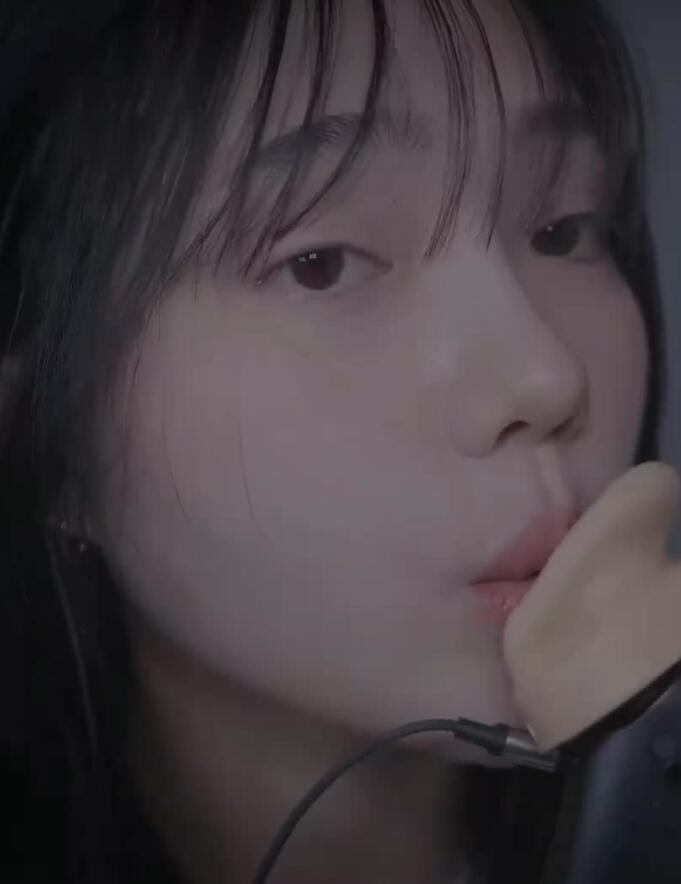 Nareun最新ASMR福利舔耳口音