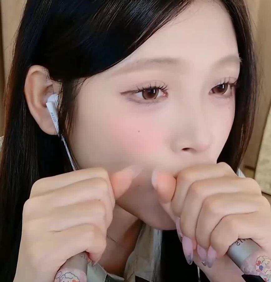辣不辣Hyo 爱发电 ASMR 左右舔麦