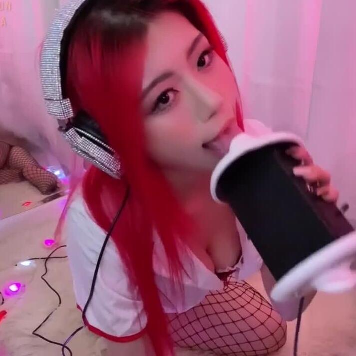 LonikaMeow ASMR 3Dio 亚洲红发护士舔耳朵、JOI、亲吻、吃耳朵