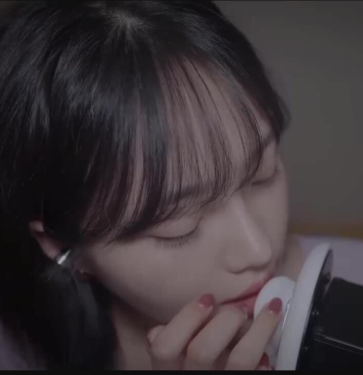 Nareun ASMR福利 舔耳亲吻舔麦3V