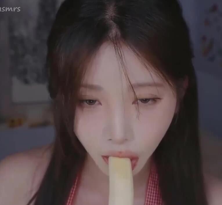 Yoonying ASMR福利吃香蕉+讲故事