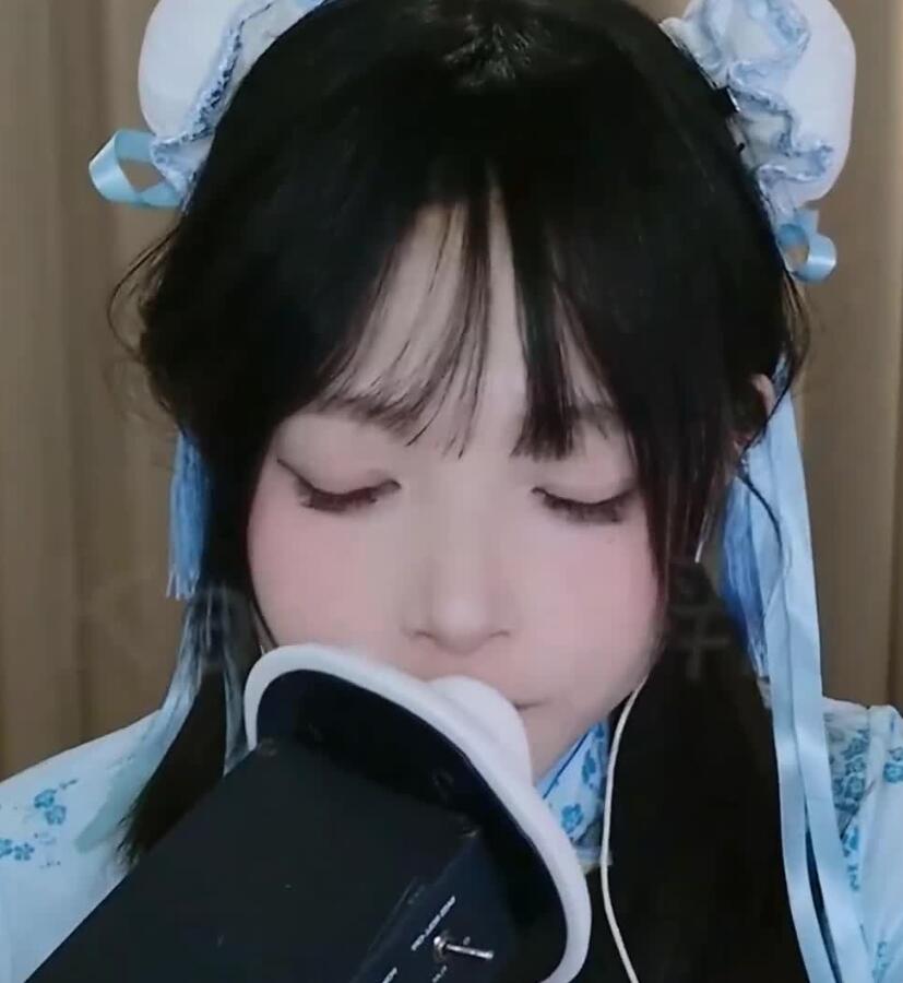 辣不辣Hyo 爱发电ASMR福利 舔耳3V
