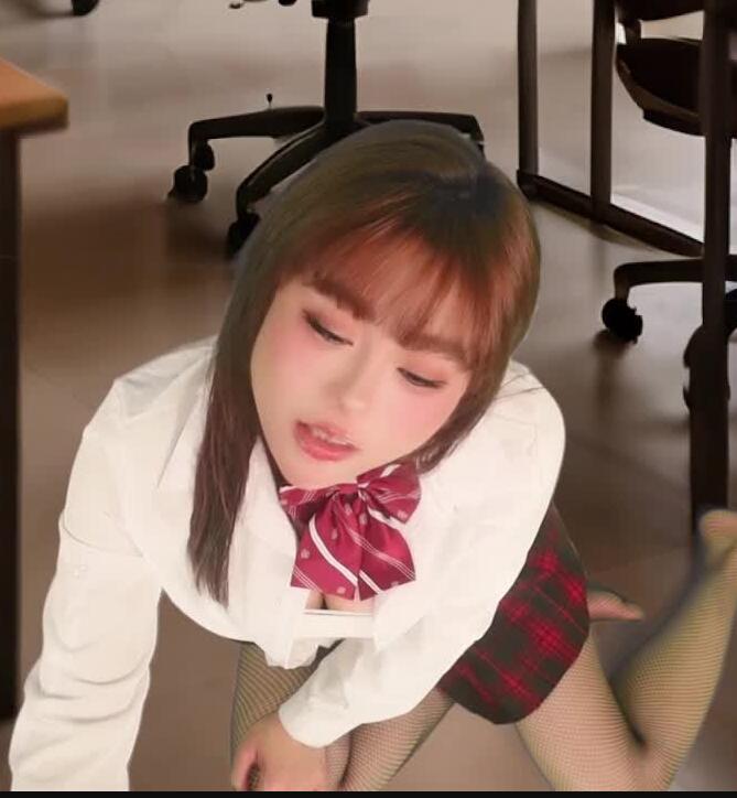 uying ASMR 性感大学女生调情教授，麦克风抽吸，身体按摩和丝袜抓挠