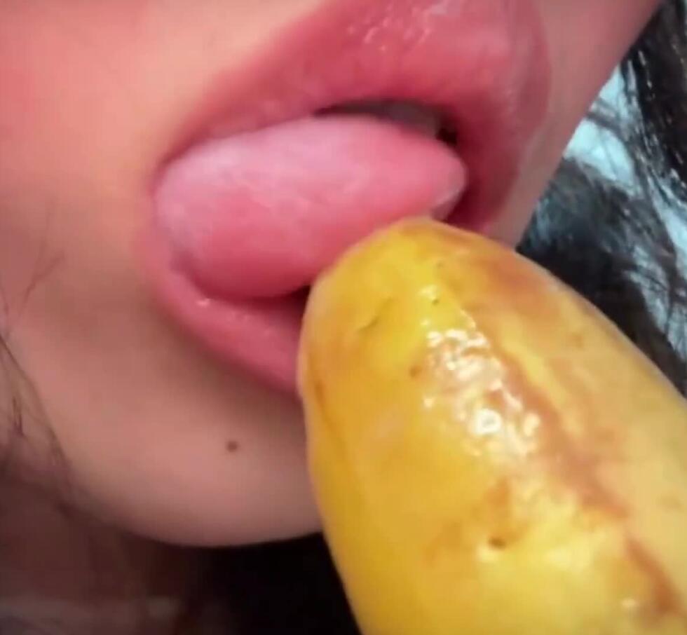 鹿鹿沄+5.12+banana搭配好吃的炼乳