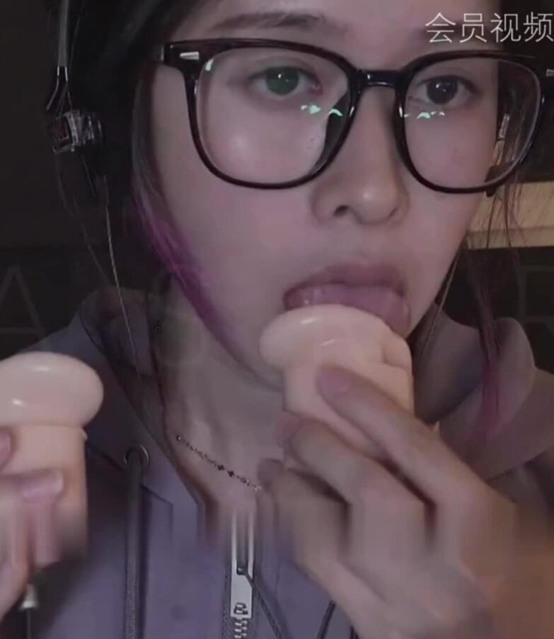 椰子ASMR 领夹麦假耳天鹅-黑洞入嘴