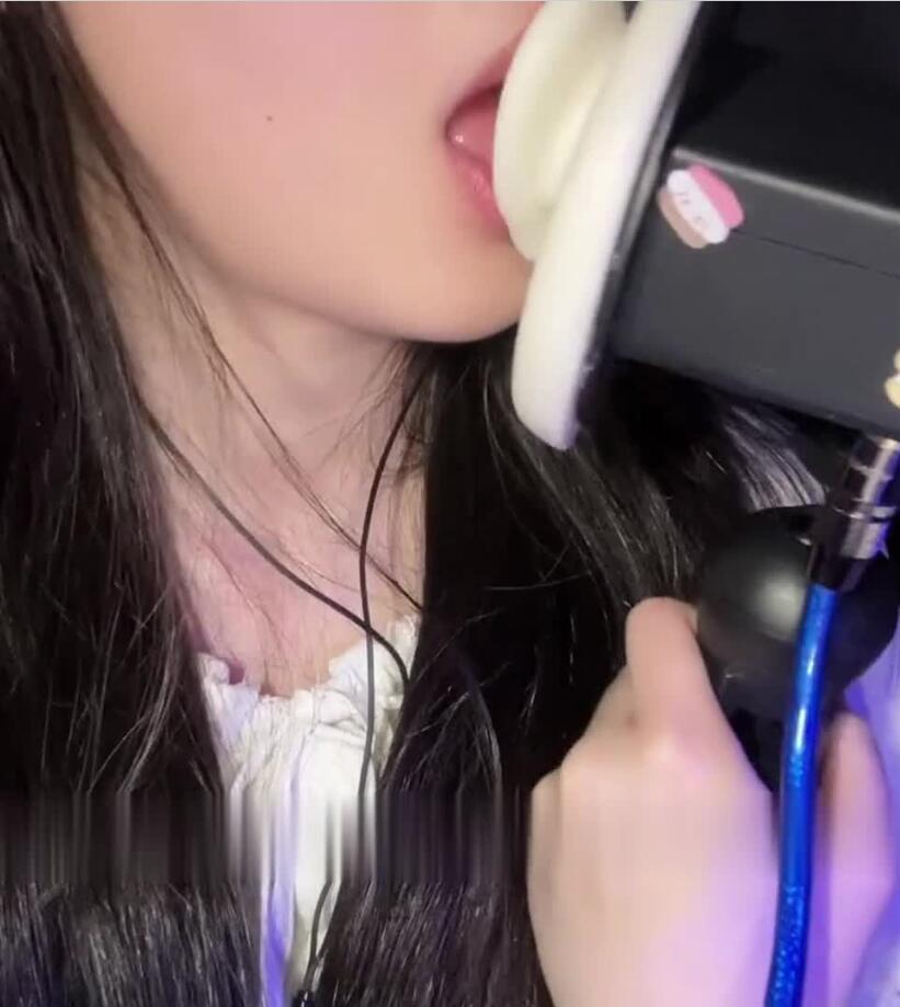 小泡小泡 舔舔2