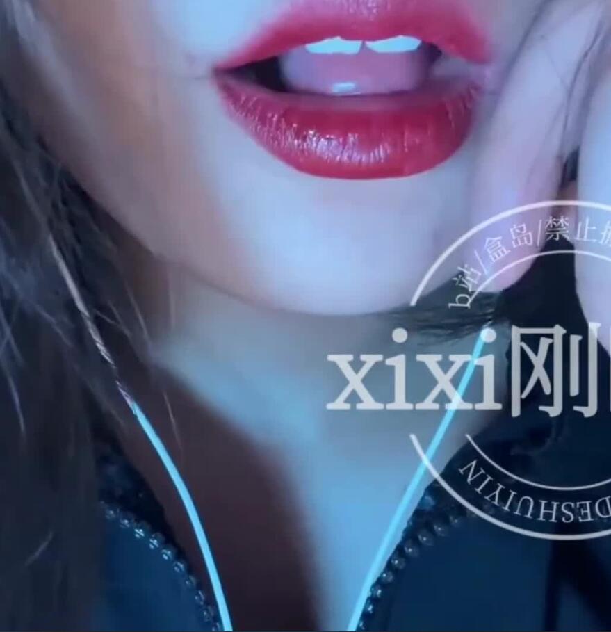 xixi刚睡着+同事