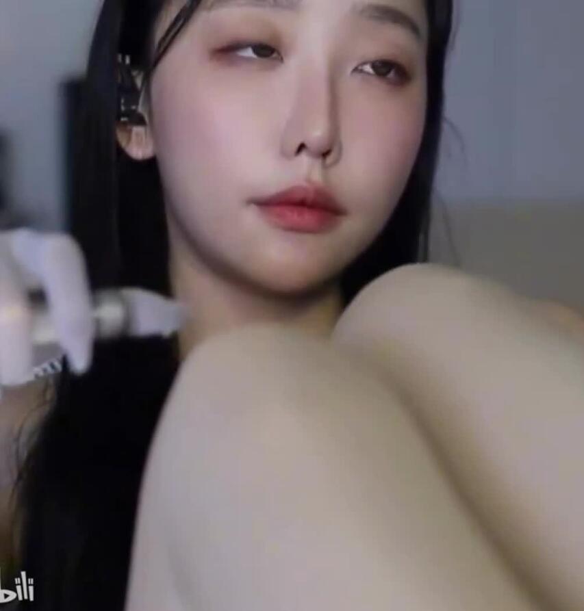 酥酥学姐+沉浸式丝里丝摩擦按摩+手丝+丝手私脚双麦享受
