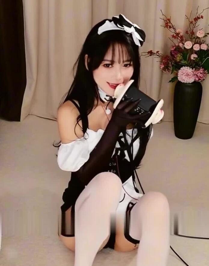 圈圈 犯错女仆