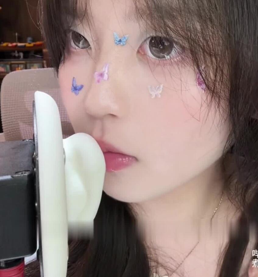 椰椰拿铁助眠 蝴蝶碎花｜近距离穿透天鹅